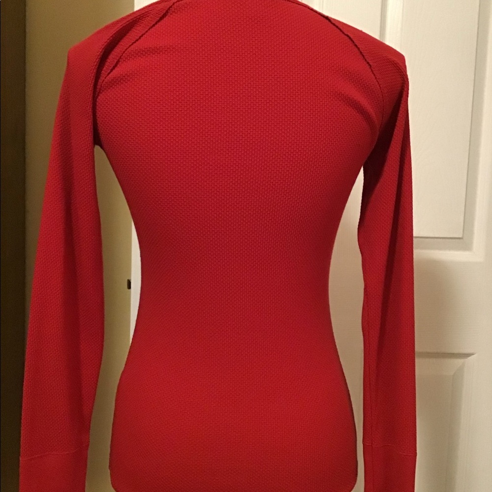 GUESS top - Picture 2 of 7